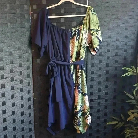 SHEIN Plus Tropical Off The Shoulder Belted Dress - Picture 4 of 7